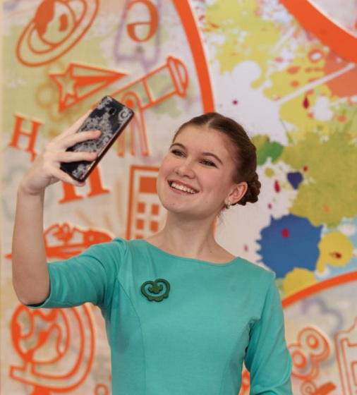 Котлыйбыз: Мәликә