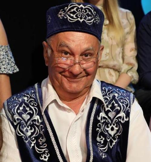 Дәү әтинең туган көне бүген!