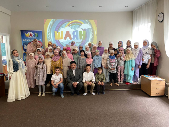 «ШАЯН ТВ» каналы «Апанай» мәдрәсәсендә очрашуда булып кайтты!