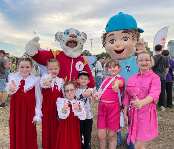 «ШАЯН ТВ» каналы балалар белән Россия көнен бәйрәм итте