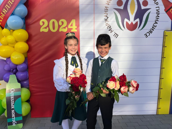 «ШАЯН ТВ» алып баручыларыннан бәйрәм фотолары