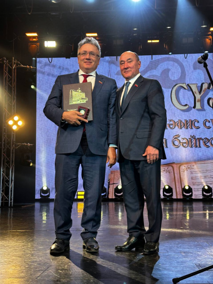 Илшат Юныс улы Әминевка рәхмәт хаты тапшырылды