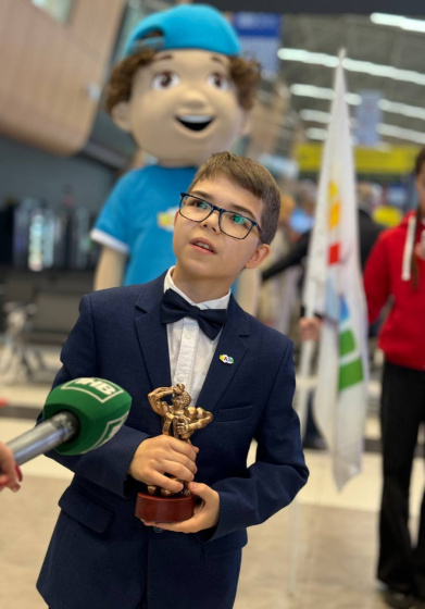 «ШАЯН ТВ» каналы «ТЭФИ-KIDS 2024» премиясе җиңүчесе Исламны каршы алды