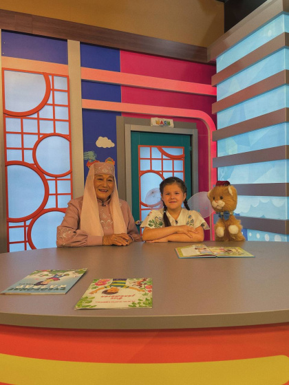  Әбиләр һәм бабайлар, бәйрәм белән!