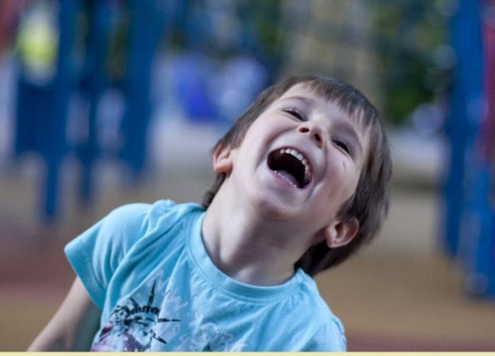 «Көмеш кыңгырау» тәкъдим итә: балалар белән уеннар! 