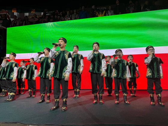 «Батыр егетләр» ансамбле Ак Барс хоккей уенында!